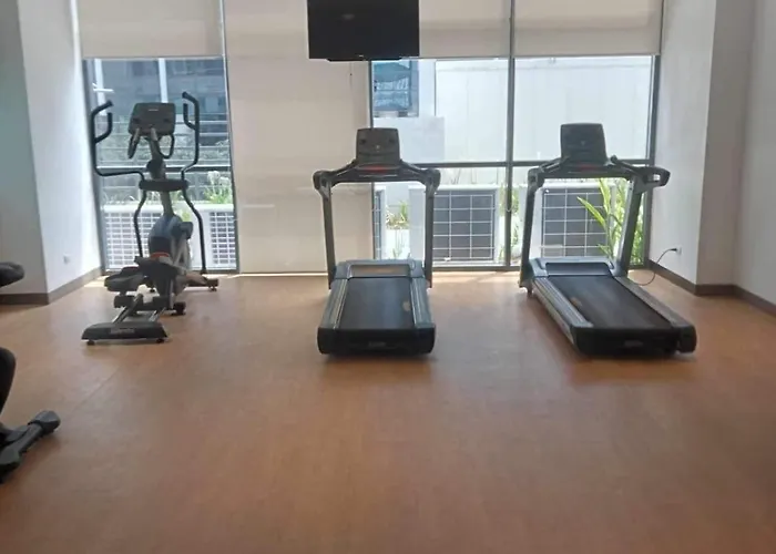 Mactan Newtown 2 Bedroom Omp Aparthotel 4*